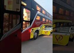 Enlace a Estos buses en Pakistán cuentan con salas VIP