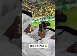 Enlace a Este señor árabe ha hackeado el zoom de su móvil