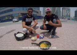 Enlace a ¿Es posible freír un huevo en plena calle de Dubai?