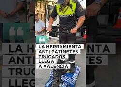 Enlace a La policía preocupándose por los verdaderos peligros de esta sociedad