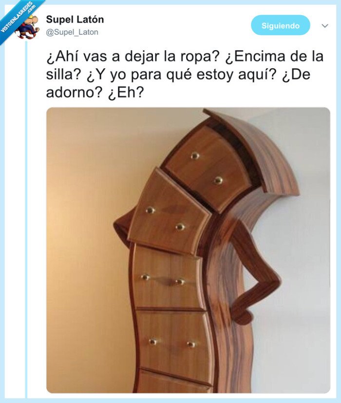 armario,indignado,reproches