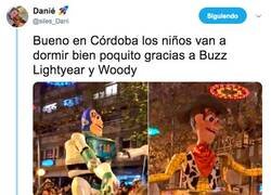 Enlace a Qué cringe de muñecos, por @siles_Dani