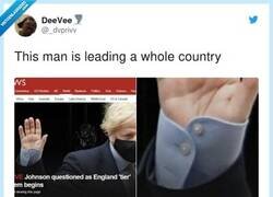 Enlace a No se sabe abrochar la camisa y está manejando UK, por @_dvprivv