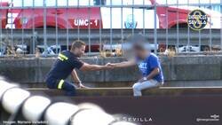 Enlace a Antonio, el bombero de Sevilla que se ha ganado el corazón de España por lo que ves en la foto
