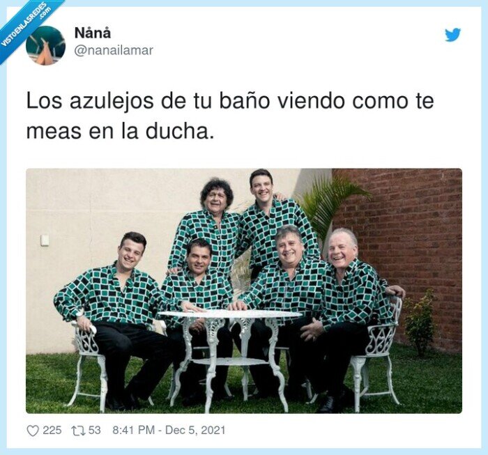 azulejos,camisas,baño,ducha,mear