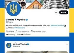 Enlace a El CM de la cuenta de Ucraina está yendo a fuego contra Rusia en twitter