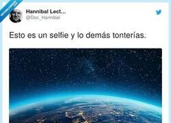 Enlace a El selfie que no quieren ver los terraplanistas, por @Doc_Hannibal