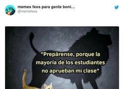 Enlace a Cuando un profesor empieza así... miau, por @memefeos