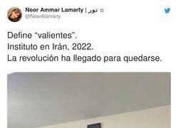 Enlace a Define valentía, por @NoorAlamarty
