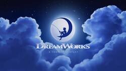 Enlace a El nuevo logo animado de DREAMWORKS repasa parte de su trayectoria. Y sí, evidentemente sale Shrek., por @levmauc