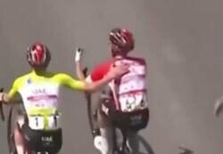 Enlace a Los dos ciclistas que iban primeros en el Tour de Eslovenia deciden quién será el ganador a piedra-papel-tijeras