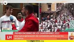 Enlace a Un joven se cuela en el directo de TVE sobre los Sanfermines de Pamplona y suelta una frase mítica de internete
