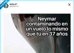 Enlace a Me siento muy estúpido ahorrando agua cuando luego veo a Neymar viajando en avión privado para comprar el panpor @AKN4710
