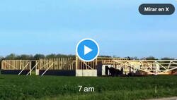 Enlace a Timelapse de los Amish construyendo una granja en un solo día, por @digitalcerebro