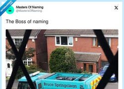 Enlace a The Boss of naming, por @MastersOfNaming
