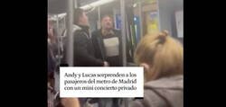 Enlace a Problemas del transporte público: Andy y Lucas dan miniconcierto privado a los pasajeros del metro de Madrid