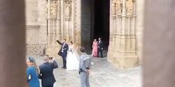 Enlace a Esta pareja que se casó ayer en Sevilla no va a olvidar este momento en su vida