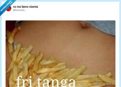 Enlace a El tanga de patatas fritas, por @kansaita_