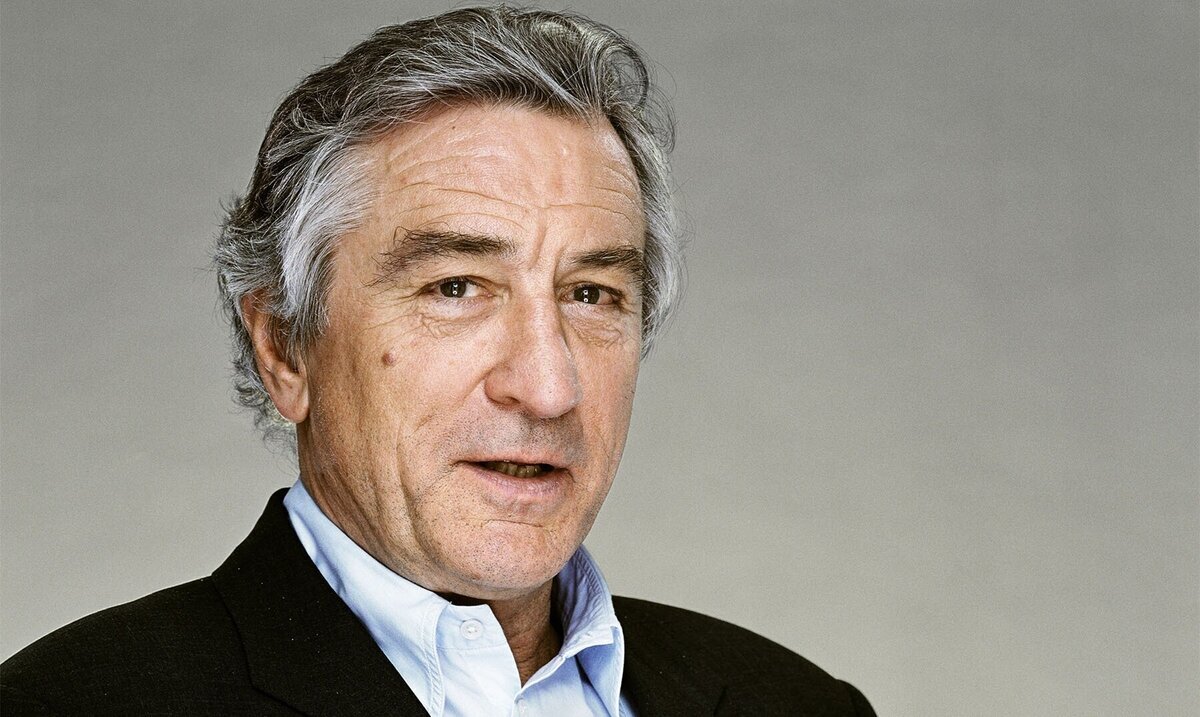 Robert de Niro demanda a una empleada por ver 55 capítulos de Friends en el trabajo