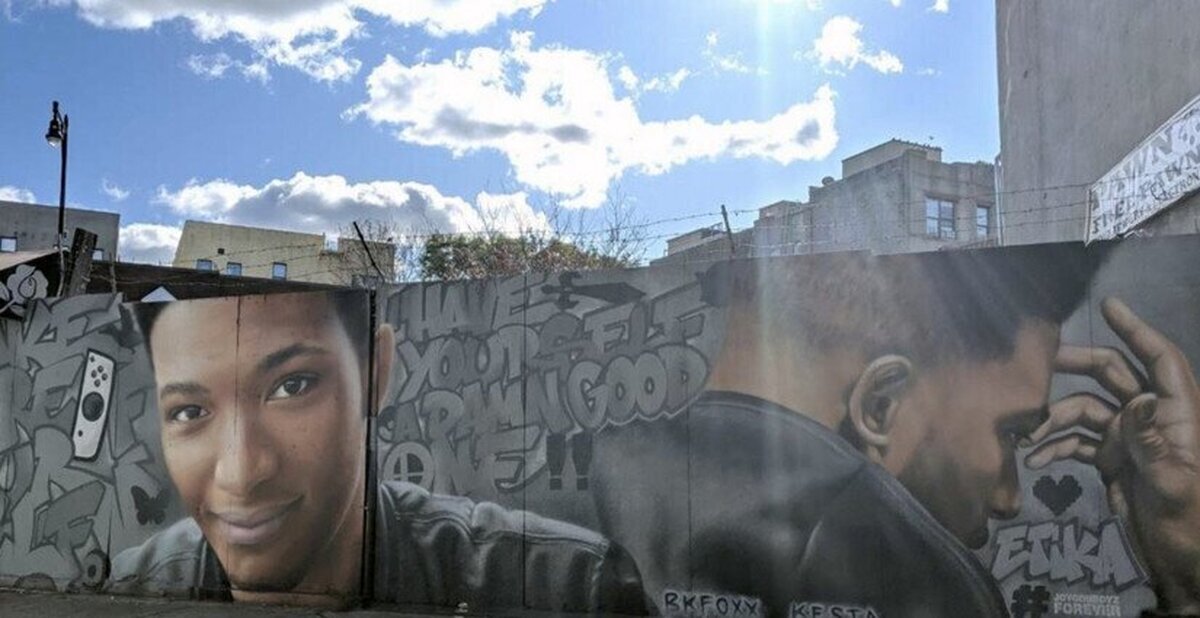 Fans del youtuber Etika han construido un mural de 12m para rendirle homenaje