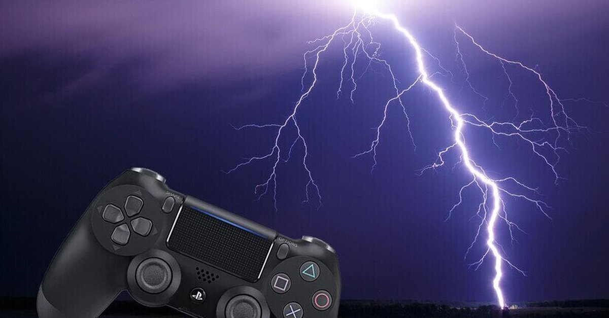 Un hombre recibe descarga eléctrica a través de su DualShock 2 mientras jugaba a GTA