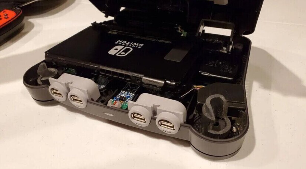 Un modder se ha currado una Nintendo 64 modificada para reproducir videojuegos de Nintendo Switch