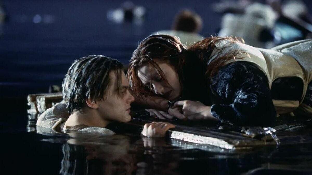 La madera de la escena final de Titanic se vende por una cantidad INDECENTE