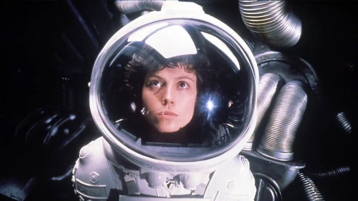 Sigourney Weaver se sigue debatiendo entre regresar a Alien o no