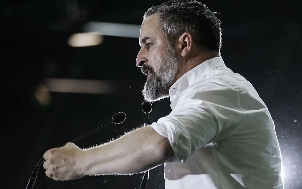 Abascal:"Aranceles es gastarse el dinero público en putas"