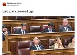 Que bien la gente que madruga de VOX