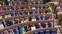 Feijoo le chiva la respuesta a Cuca Gamarra y se escucha al estar el micro abierto en el Congreso