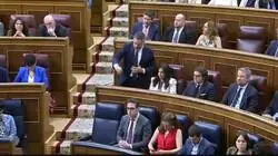 Santiago Abascal le suelta cuatro cosas a Pedro S&aacute;nchez y se vuelve a casa a dormir