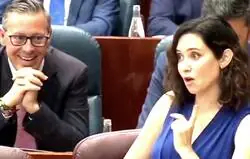 Alfonso Serrano siente algo inexplicable por Ayuso