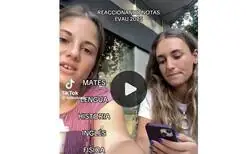 El gran apoyo moral de esta chica a su compa&ntilde;era ante las notas de la EVAU