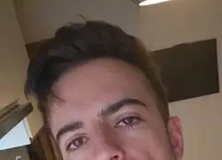 &iquest;No le da verg&uuml;enza mostrar esto a su edad?