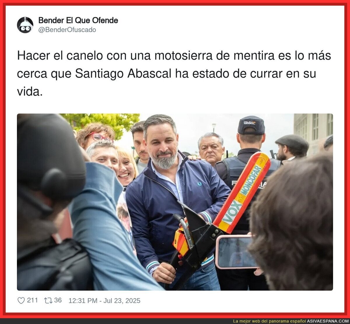 Santiago Abascal no se da cuenta el ridículo que hace con la motosierra