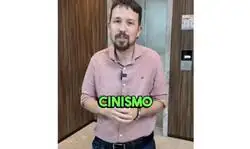 Pablo Iglesias muestra las oficinas de Canal Red en un momento surrealista