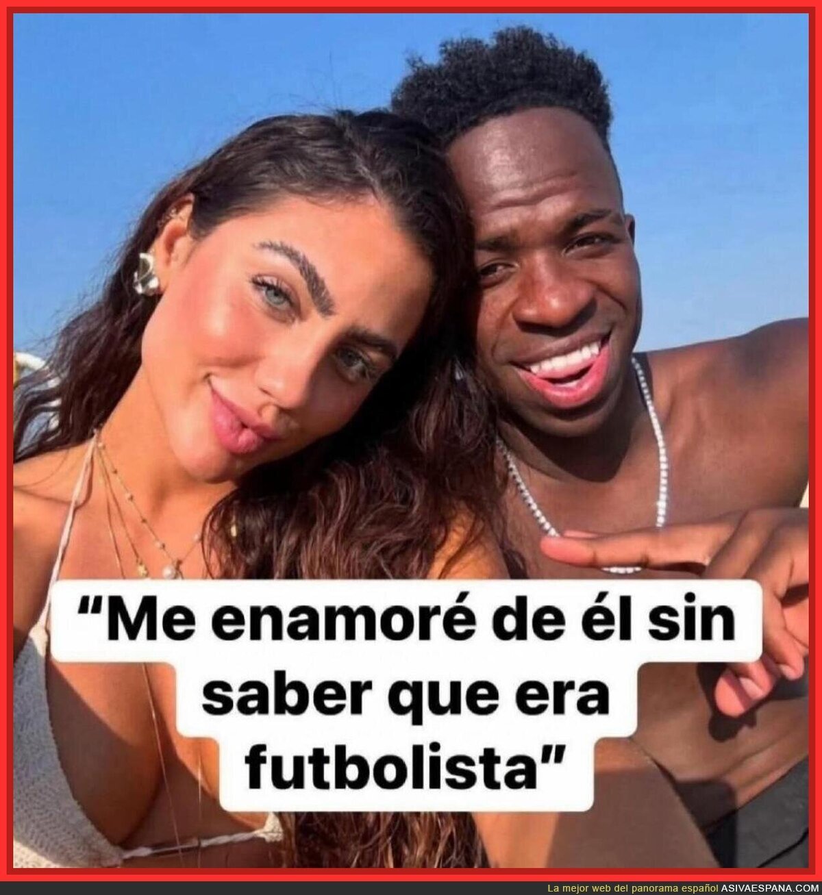 Porque el deportivo de lujo y el reloj seguro que no la despistaron