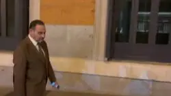 Vito Quiles le pregunta a &Aacute;balos por la pasta que se llev&oacute; en comisiones por ama&ntilde;ar contratos. Se parte de risa.