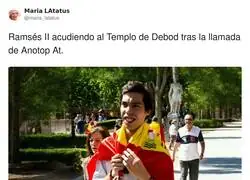 Vaya personajes se han reunido en el Templo de Debod