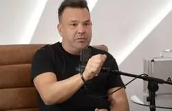 El empresario Jos&eacute; El&iacute;as ha salido con p&aacute;nico tras visitar China