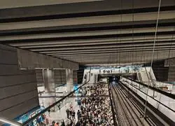 7.30h Puerta del Sur, Anden L10. Renfe diciendo que hay &ldquo;incidencia puntual&rdquo; y yo viendo el apocalipsis en el and&eacute;n