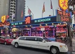 La paradoja del inmigrante en Espa&ntilde;a: Si tiene la piel m&aacute;s oscura que t&uacute;, le dices que aprenda tu idioma y que se integre. Si tiene la piel m&aacute;s blanca que t&uacute;, aprendes t&uacute; su idioma y les cedes pueblos enteros