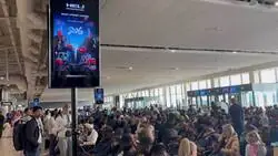 Aglomeraciones en el aeropuerto internacional de Dub&aacute;i tras la suspensi&oacute;n masiva de vuelos