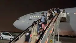 Con nuestros impuestos hemos rescatado a los pijos que no quieren pagar impuestos, 171 espa&ntilde;oles desde Oriente Medio, a bordo de un avi&oacute;n del @EjercitoAire