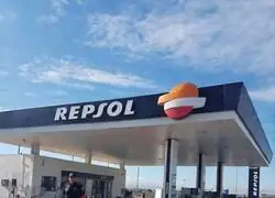 Alfombra roja para entrar en la gasolinera