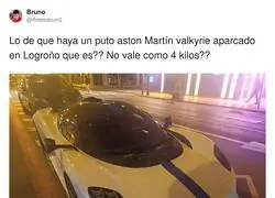 Aparcado en zona de carga y descarga el muy tieso