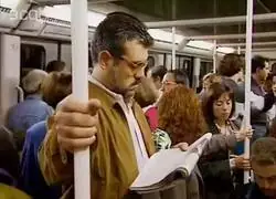 Metro de Barcelona en 1994. Yo lo estoy pensando. T&uacute; lo est&aacute;s pensando