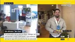 PERO QU&Eacute; WTF??? JAJAJAJAJAJJAJA Un fulano entra a robar en un bar en Mijas CON UN MACHETE y clientes y camarero se parten el culo de risa porque creen que es una broma