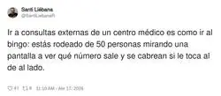 En la sala de espera no te llaman por tu nombre, te cantan el bingo